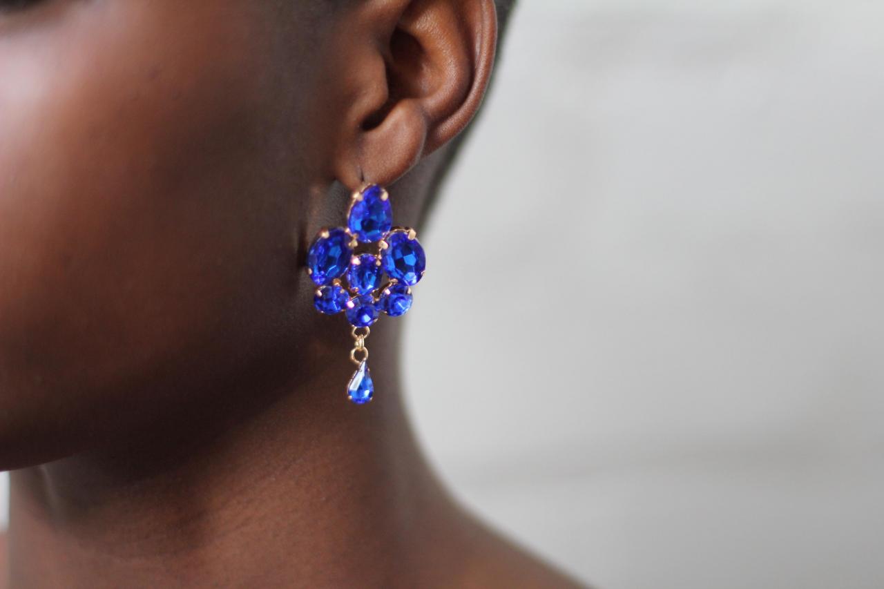 Small Dangling Blue Fashion Earrings